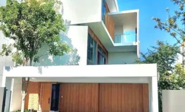 For rent 3 bedrooms house in Saphan Sung, Bangkok