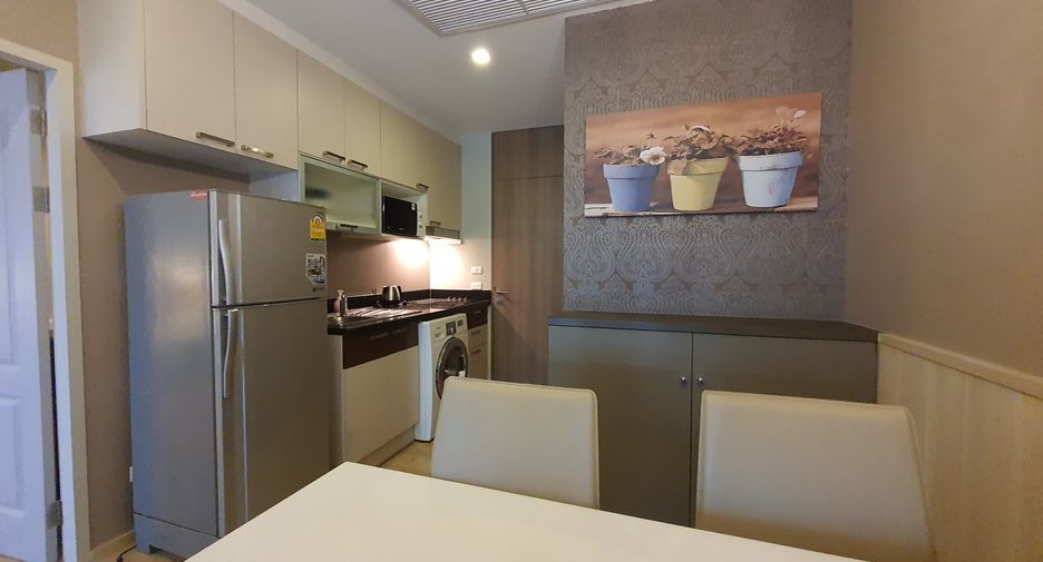 For rent 1 bed condo in Khlong Toei, Bangkok