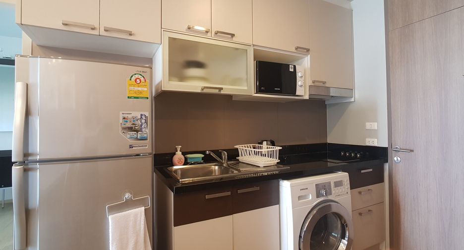For rent 1 bed condo in Khlong Toei, Bangkok