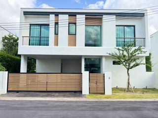 Casa en alquiler de 4 habitaciones en Mueang Phuket, Phuket