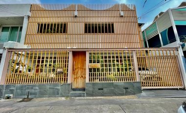 For sale 2 bedrooms house in Watthana, Bangkok
