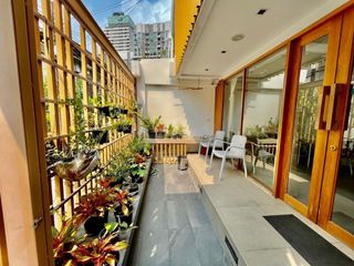 For sale 2 ベッドルーム house in Watthana, Bangkok