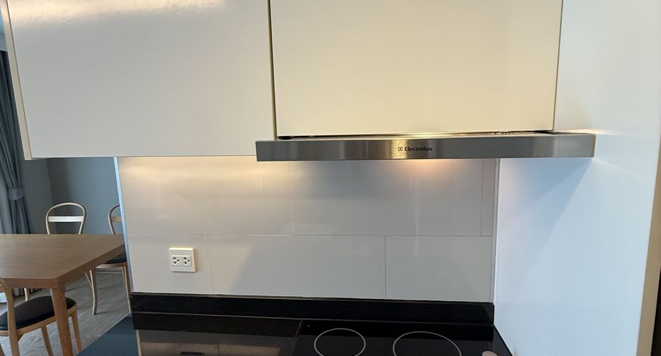 For rent 2 bedrooms condo in Watthana, Bangkok