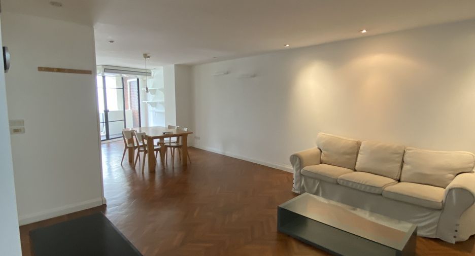 For rent 2 bedrooms condo in Watthana, Bangkok
