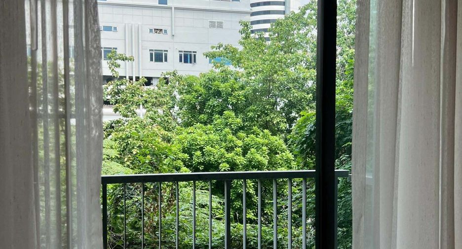 For rent 1 bed condo in Khlong Toei, Bangkok