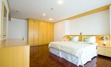 For rent 3 bedrooms condo in Khlong Toei, Bangkok