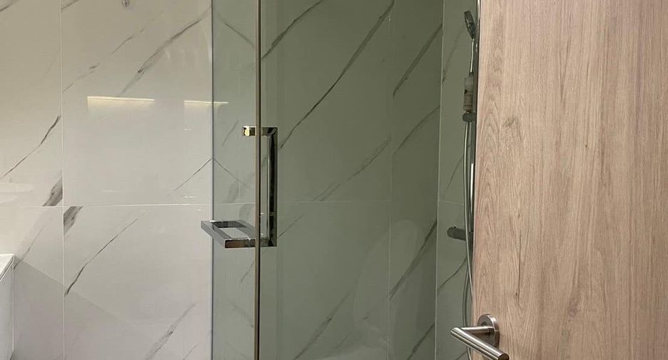 For sale 1 bed condo in Watthana, Bangkok