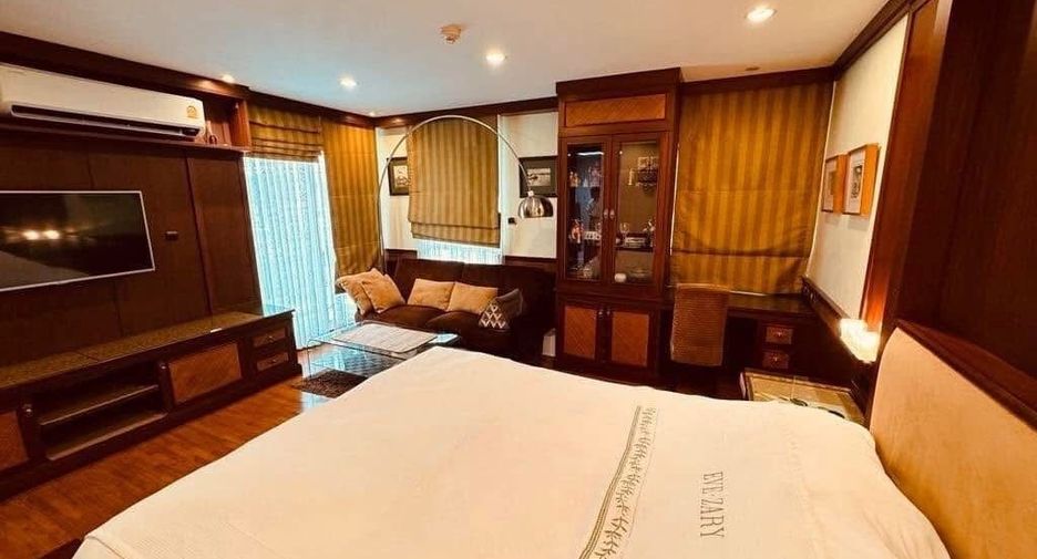 For rent studio condo in Yan Nawa, Bangkok