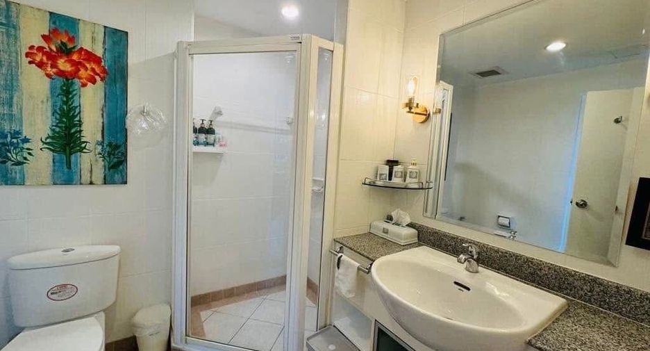 For rent studio condo in Yan Nawa, Bangkok