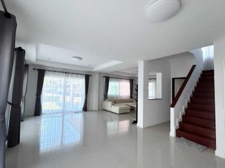 À louer 3 chambres maison à Mueang Phuket, Phuket