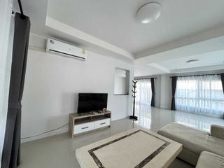 À louer 3 chambres maison à Mueang Phuket, Phuket