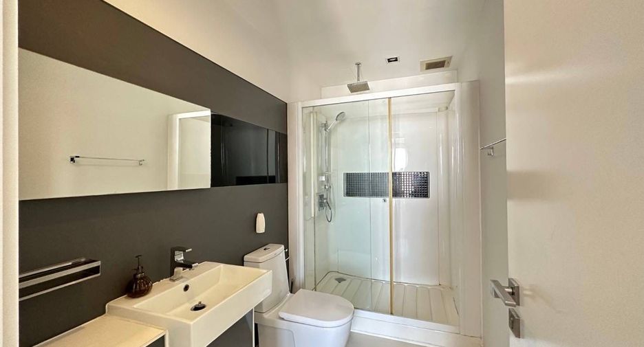 Condo en venta y en alquiler de 2 habitaciones en Phra Khanong, Bangkok