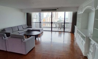 For rent 3 bedrooms condo in Khlong Toei, Bangkok