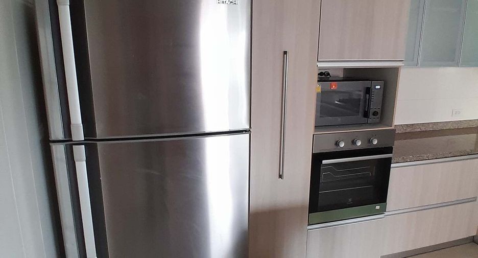 For rent 3 bedrooms condo in Khlong Toei, Bangkok