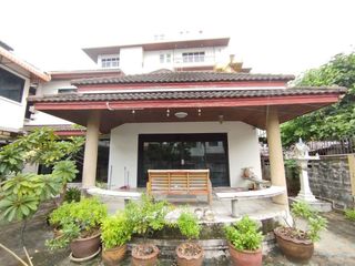 For rent 3 bedrooms house in Phaya Thai, Bangkok