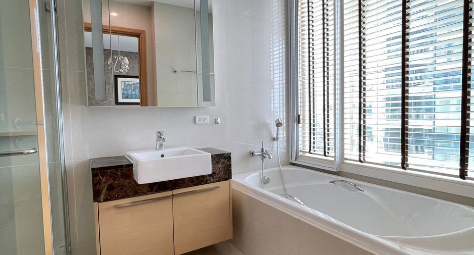 For rent 3 ベッドルーム condo in Khlong Toei, Bangkok