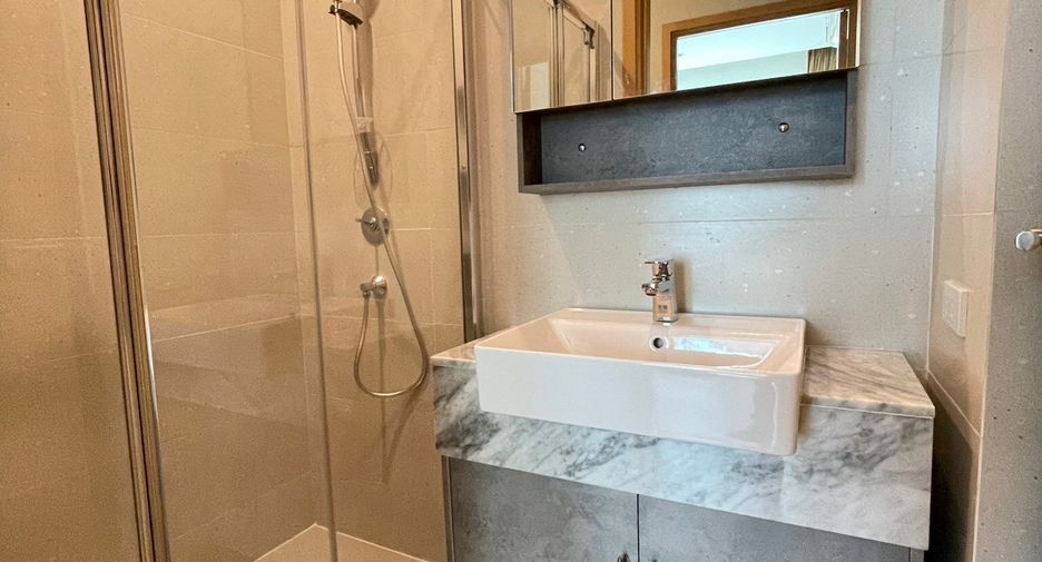 For rent 3 ベッドルーム condo in Khlong Toei, Bangkok