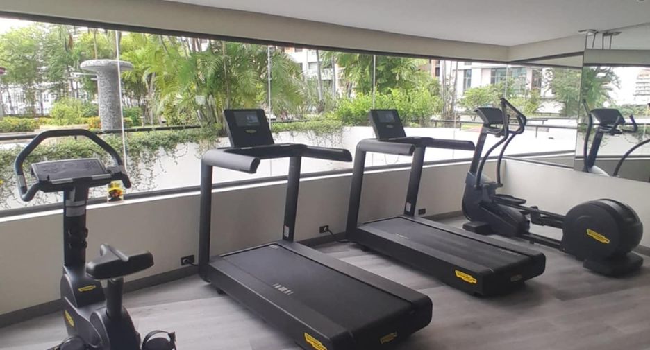For rent 2 bedrooms condo in Watthana, Bangkok