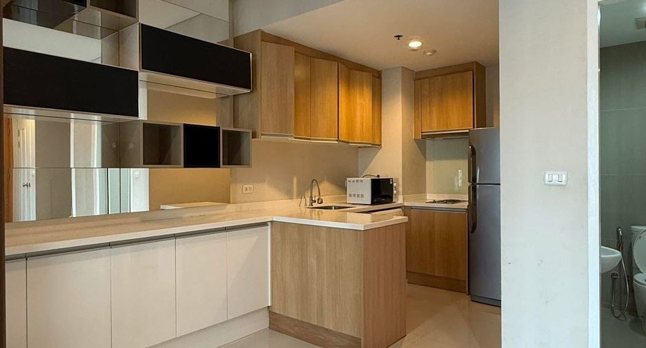 For rent 1 bed condo in Watthana, Bangkok