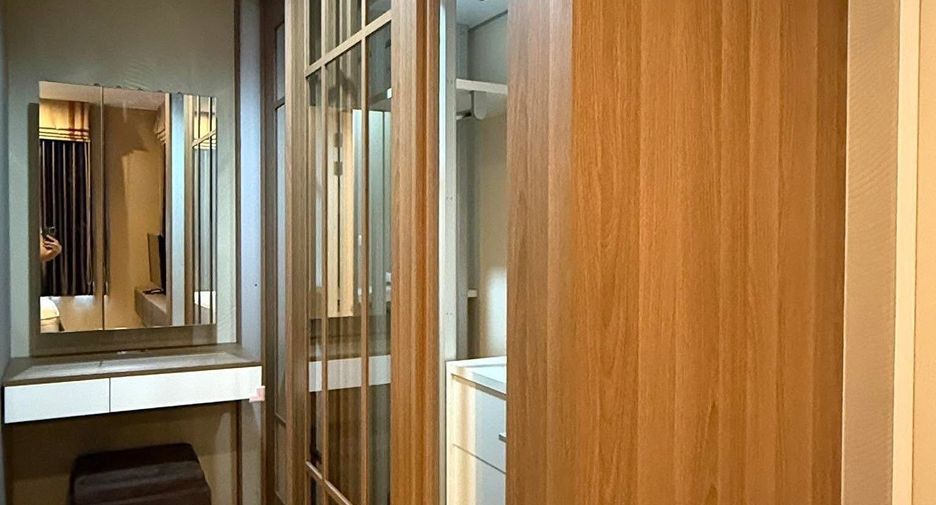 For rent 1 bed condo in Watthana, Bangkok
