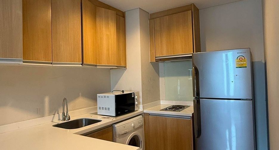 For rent 1 bed condo in Watthana, Bangkok