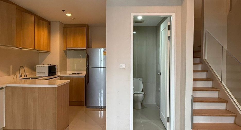 For rent 1 bed condo in Watthana, Bangkok