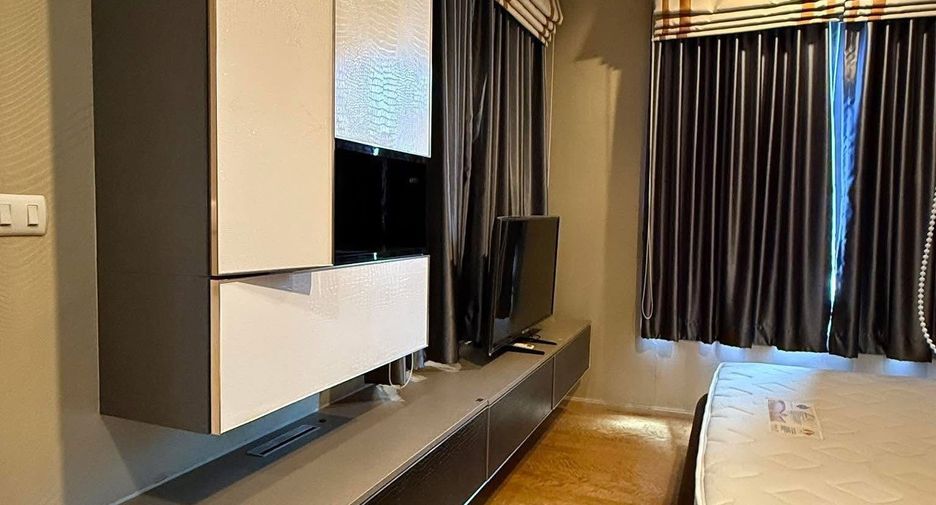 For rent 1 bed condo in Watthana, Bangkok
