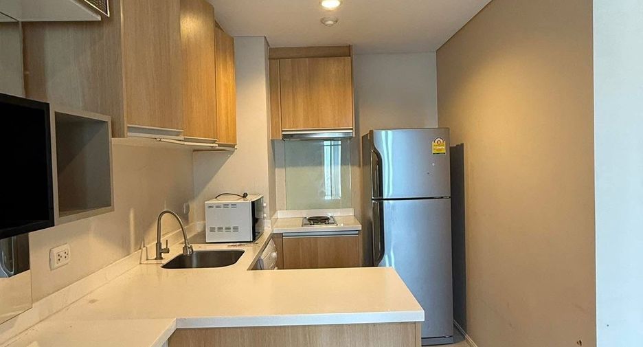 For rent 1 bed condo in Watthana, Bangkok