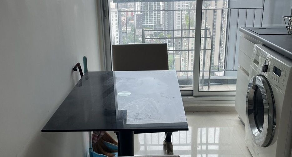 For rent 1 bed condo in Huai Khwang, Bangkok