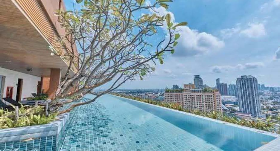 For rent 1 bed condo in Khlong Toei, Bangkok