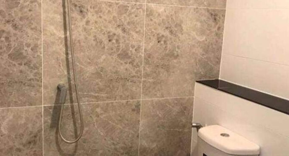 For sale 4 bedrooms townhouse in Khlong Sam Wa, Bangkok