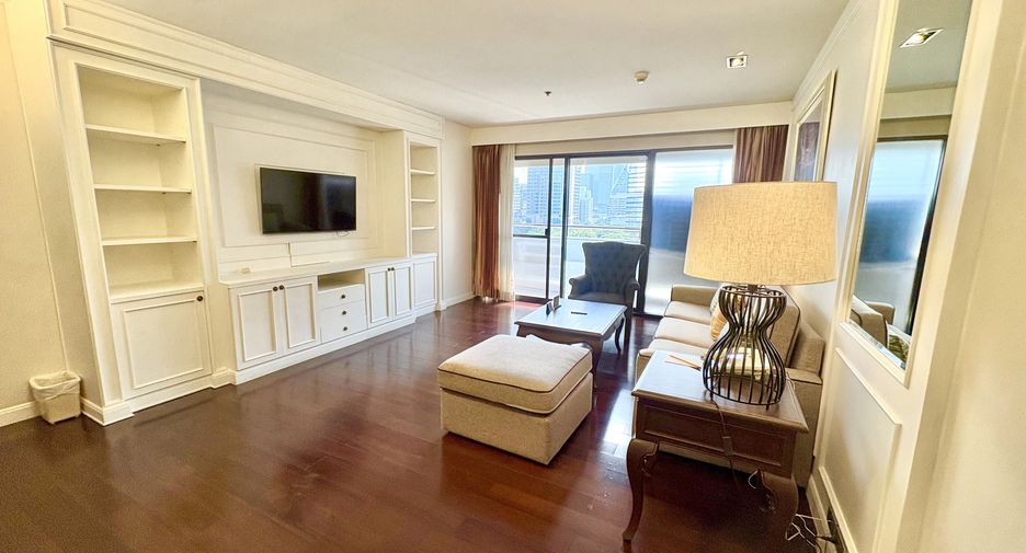 For rent 2 bedrooms condo in Pathum Wan, Bangkok