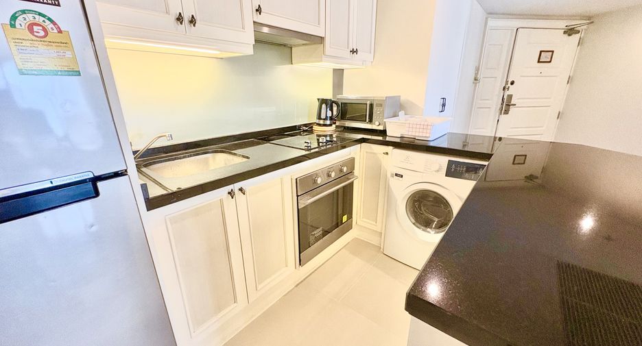 For rent 2 bedrooms condo in Pathum Wan, Bangkok