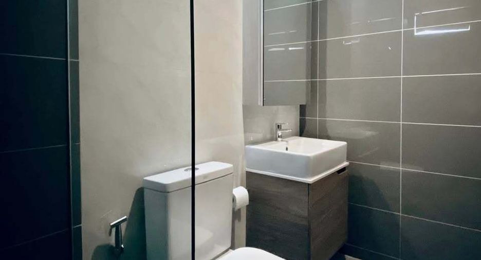 For sale 1 bed condo in Watthana, Bangkok