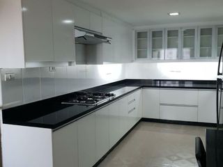 For rent 4 bedrooms condo in Khlong Toei, Bangkok