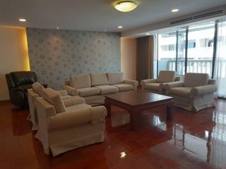 For rent 4 bedrooms condo in Khlong Toei, Bangkok