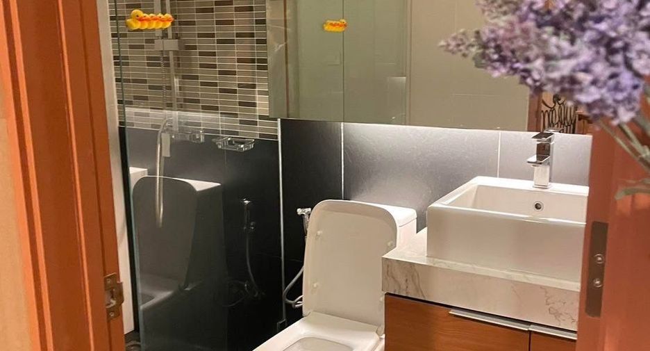 For rent 1 bed condo in Khlong Toei, Bangkok