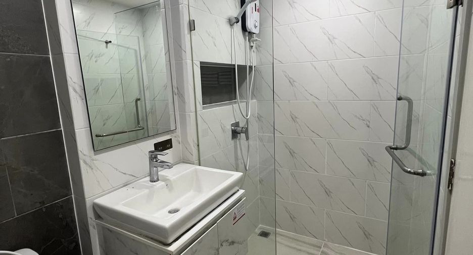 Condo en venta de 2 habitaciones en Bang Kapi, Bangkok