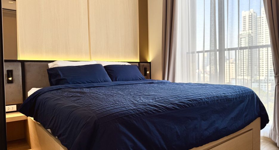 For rent 2 bedrooms condo in Watthana, Bangkok