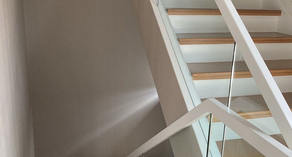 For sale and for rent 3 bedrooms townhouse in Watthana, Bangkok