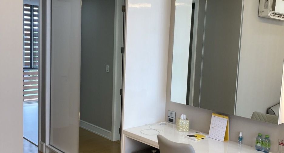 For sale and for rent 3 bedrooms townhouse in Watthana, Bangkok
