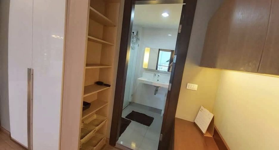 For sale 1 bed condo in Huai Khwang, Bangkok