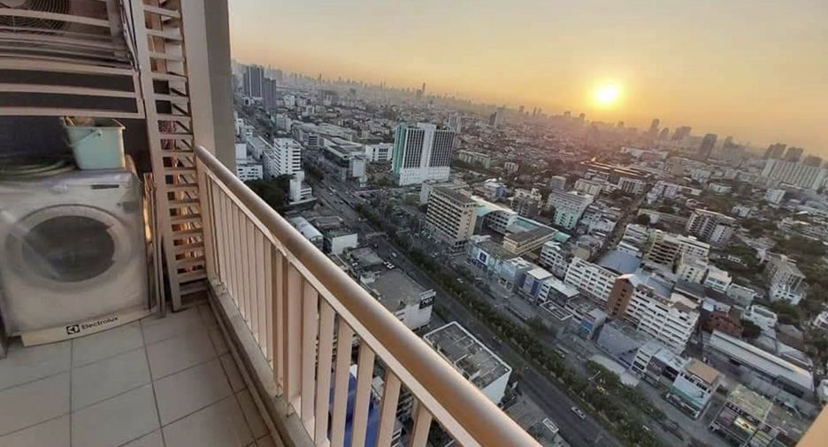 For sale 1 bed condo in Huai Khwang, Bangkok