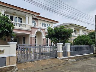 À louer 3 chambres maison à Mueang Samut Prakan, Samut Prakan
