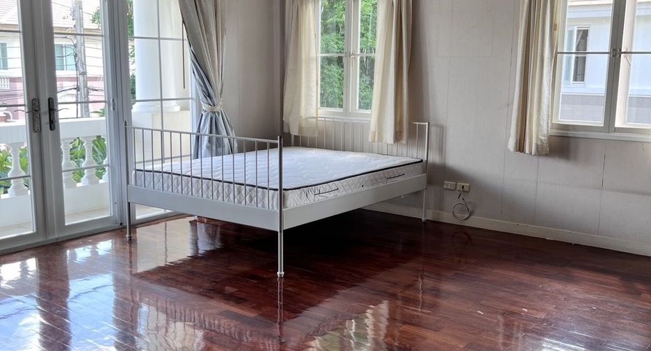 For rent 3 bedrooms house in Mueang Samut Prakan, Samut Prakan
