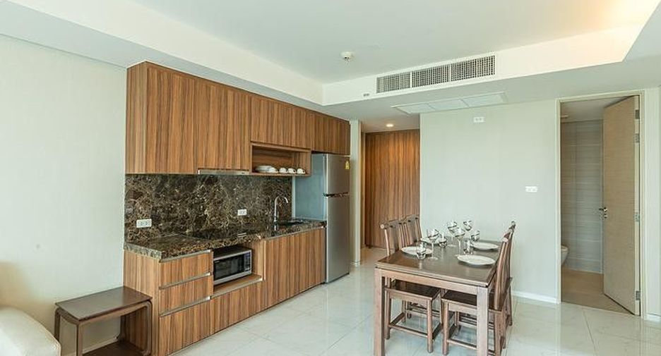À vendre et à louer 2 chambres condo à Watthana, Bangkok