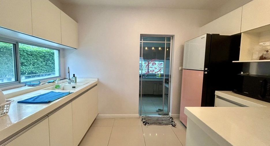 For rent 4 bedrooms house in Prawet, Bangkok