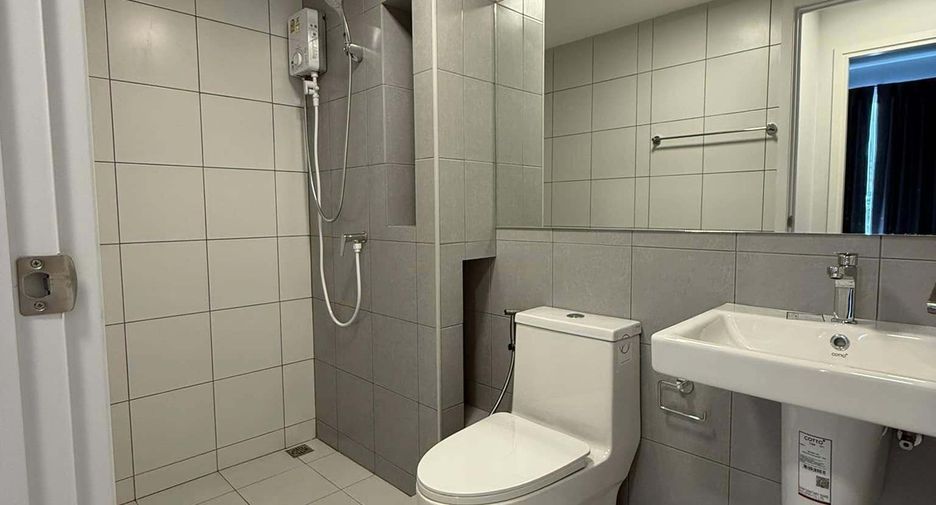 For rent 2 bedrooms condo in Phra Khanong, Bangkok