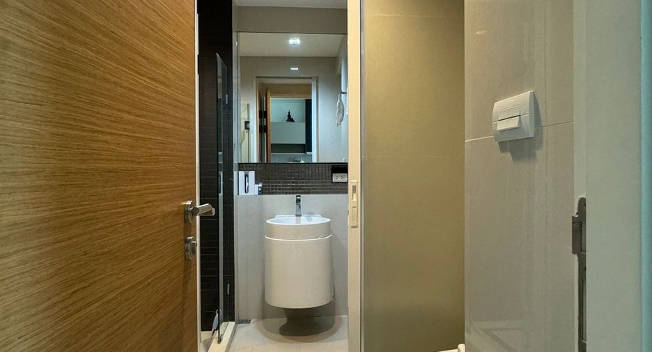 For sale 1 bed condo in Phaya Thai, Bangkok