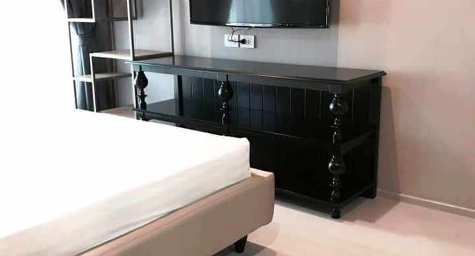 For rent 2 bedrooms condo in Pathum Wan, Bangkok